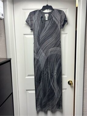 Scarlett Black & Gray Swirl Maxi Dress